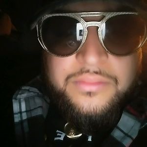 Meet your Posher, Joshua